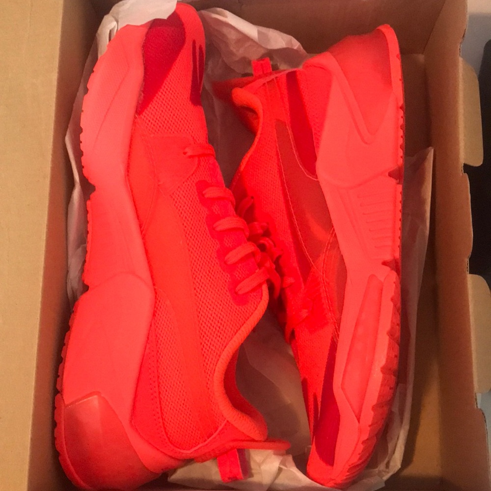 Puma bright red/orange sneakers